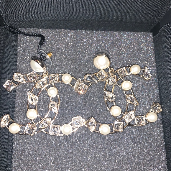 CHANEL RUNWAY XL EARRINGS STONE - Picture 5 of 7